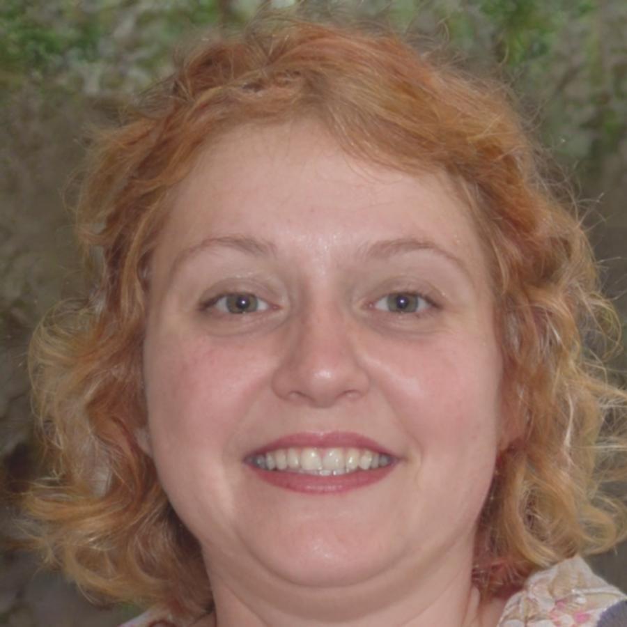 Adriana Monclús, Directora de Gestión Financiera